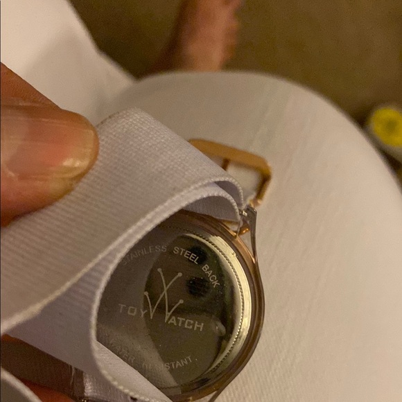 ToyWatch Gold and White Skull Design Watch - Picture 5 of 5